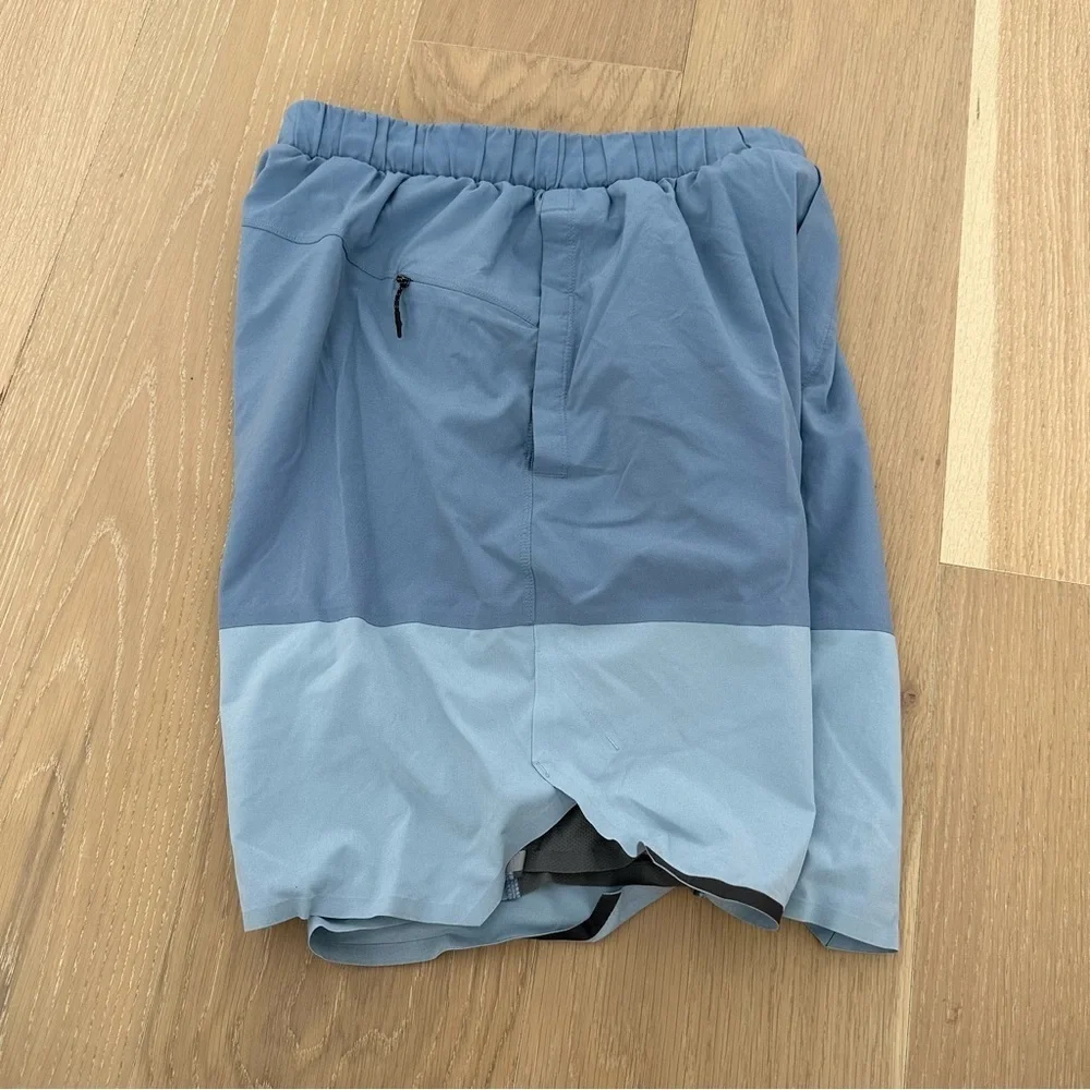 Lululemon Men's Blue Athletic Shorts Mesh Lined Train to Beach Swim Run Gym 7”